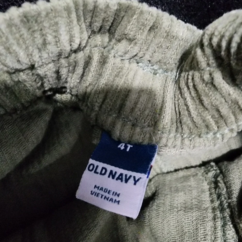 Old Navy Toddler Girls Sage Green Corduroy Skirt Elastic Waist‎ 4T Olive Ribbed